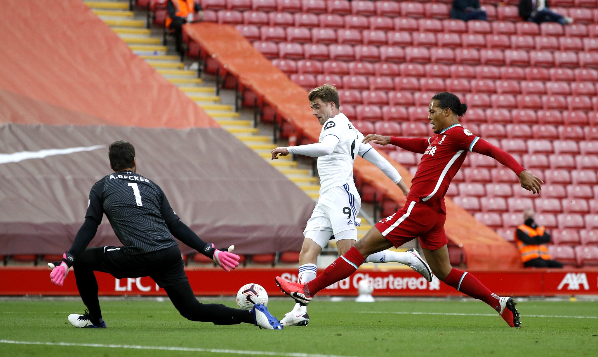 回合吃钉 回合吃钉